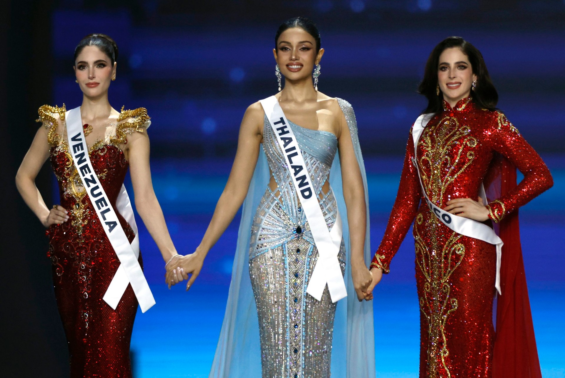 Woman who walked out of Miss Universe ends up winning