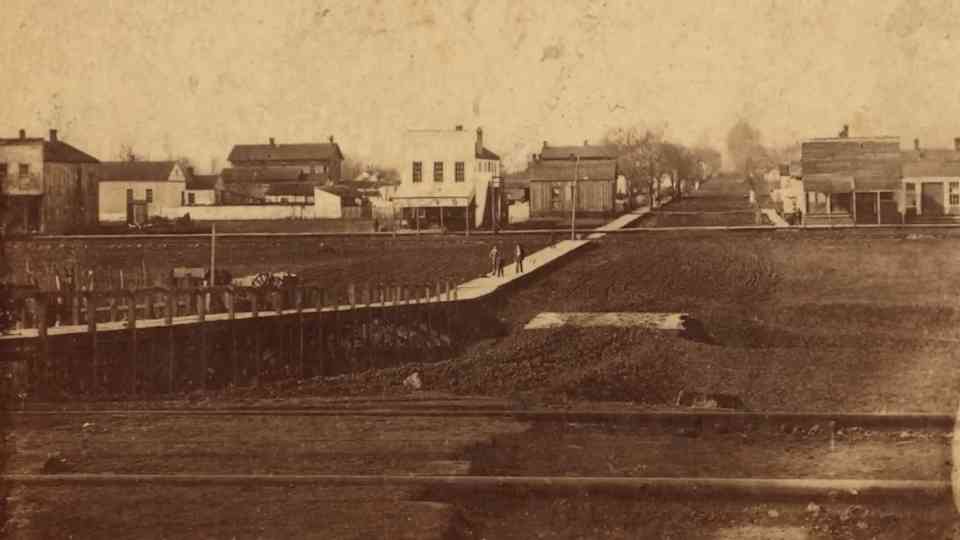 How Economic Collapse and Racial Conflict Devastated Cairo Illinois