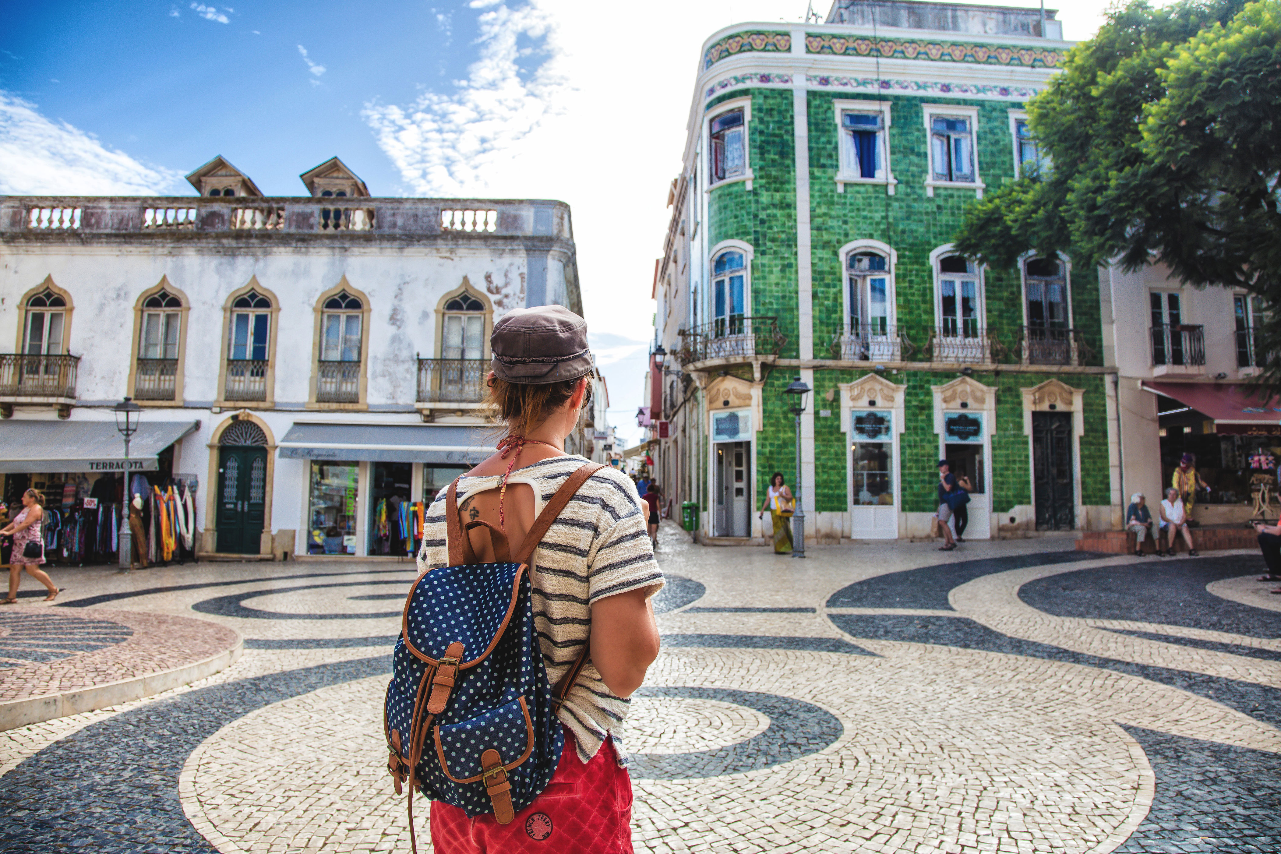 Eine junge Frau in Portugal (Symbol-Foto)