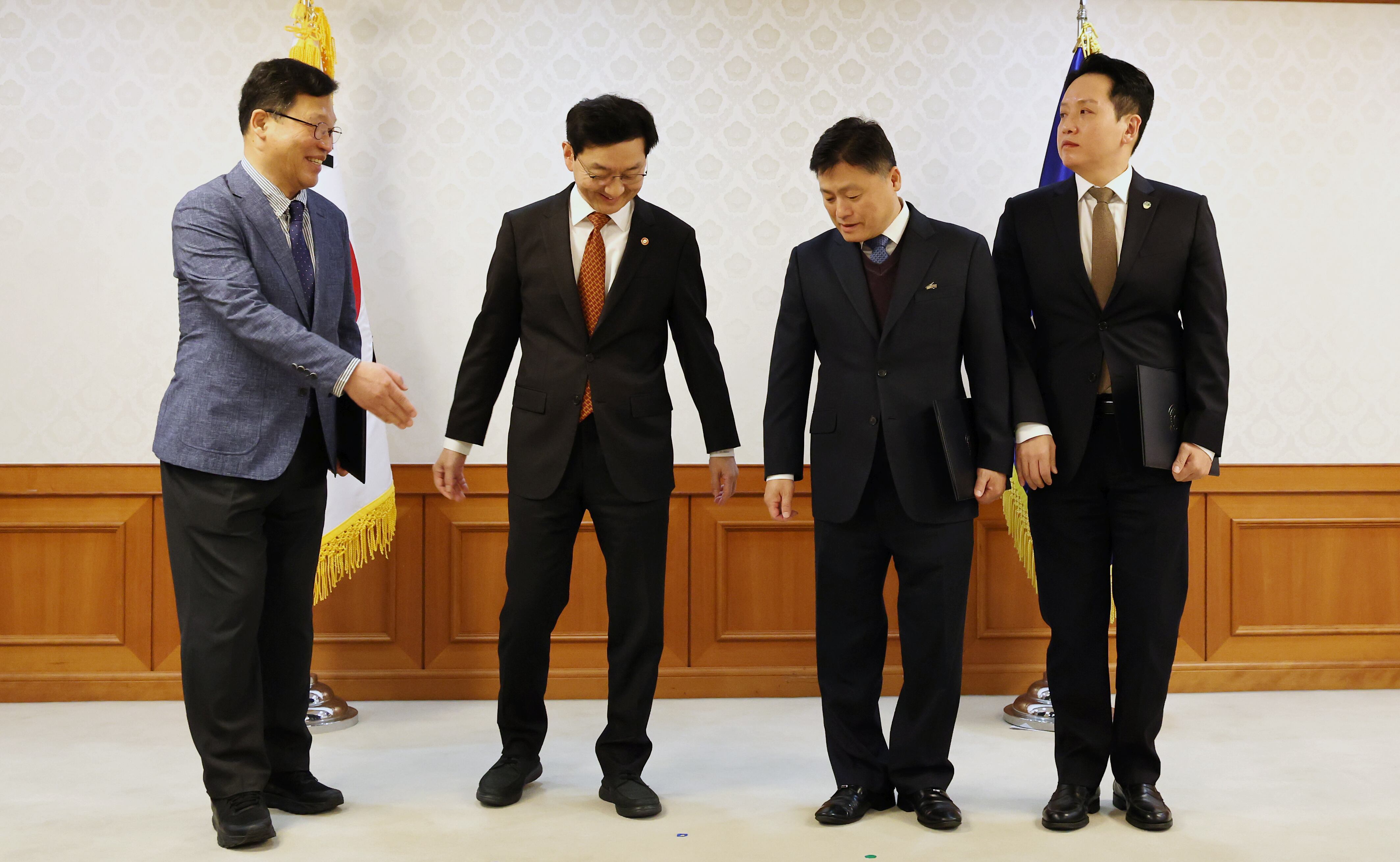 Pro-Ruling Party Advisors Lead Lee Government's Insurrection Task Force
