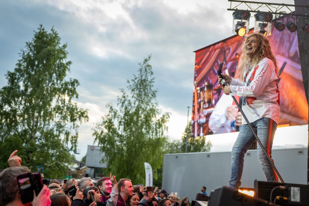 David Coverdale Says Farewell With Last Whitesnake Music Video Before