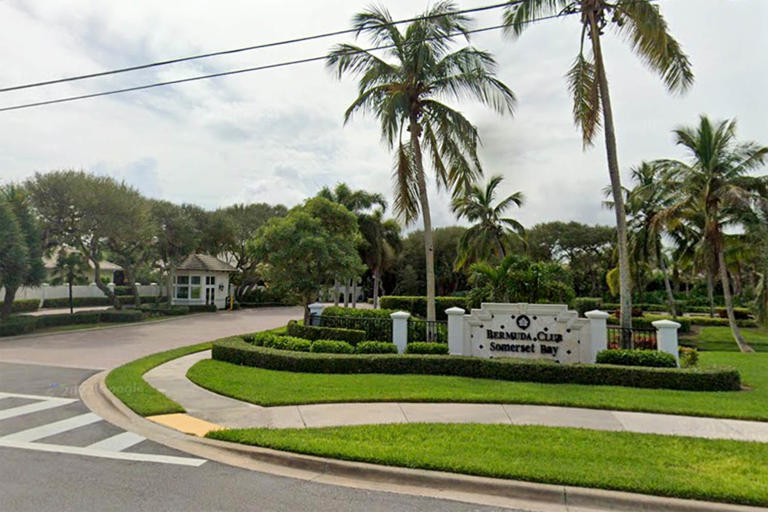 Florida deputy killed, others injured in shooting