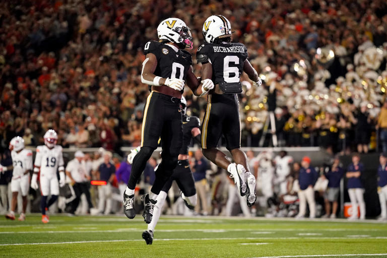 What channel is Kentucky-Vanderbilt football game? Start time ...