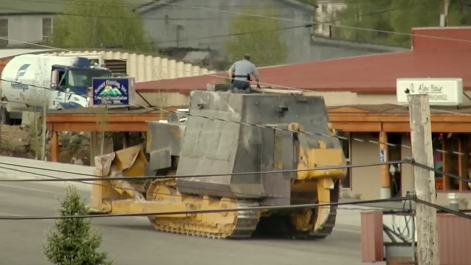 This Is What a DIY Tank Looks Like When It Hits a Concrete Plant at ...