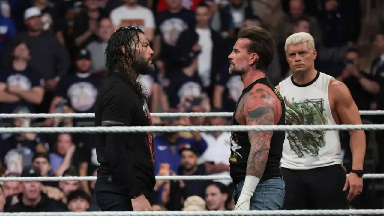 WWE SmackDown Live Streaming: When And Where To Watch November 21 ...