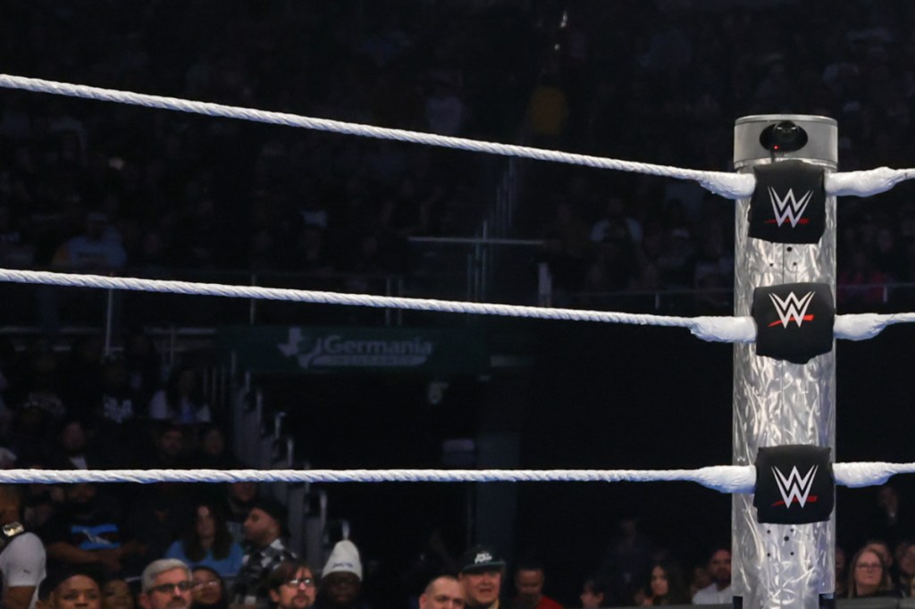 WWE SmackDown Title Match Receives Huge Spoiler