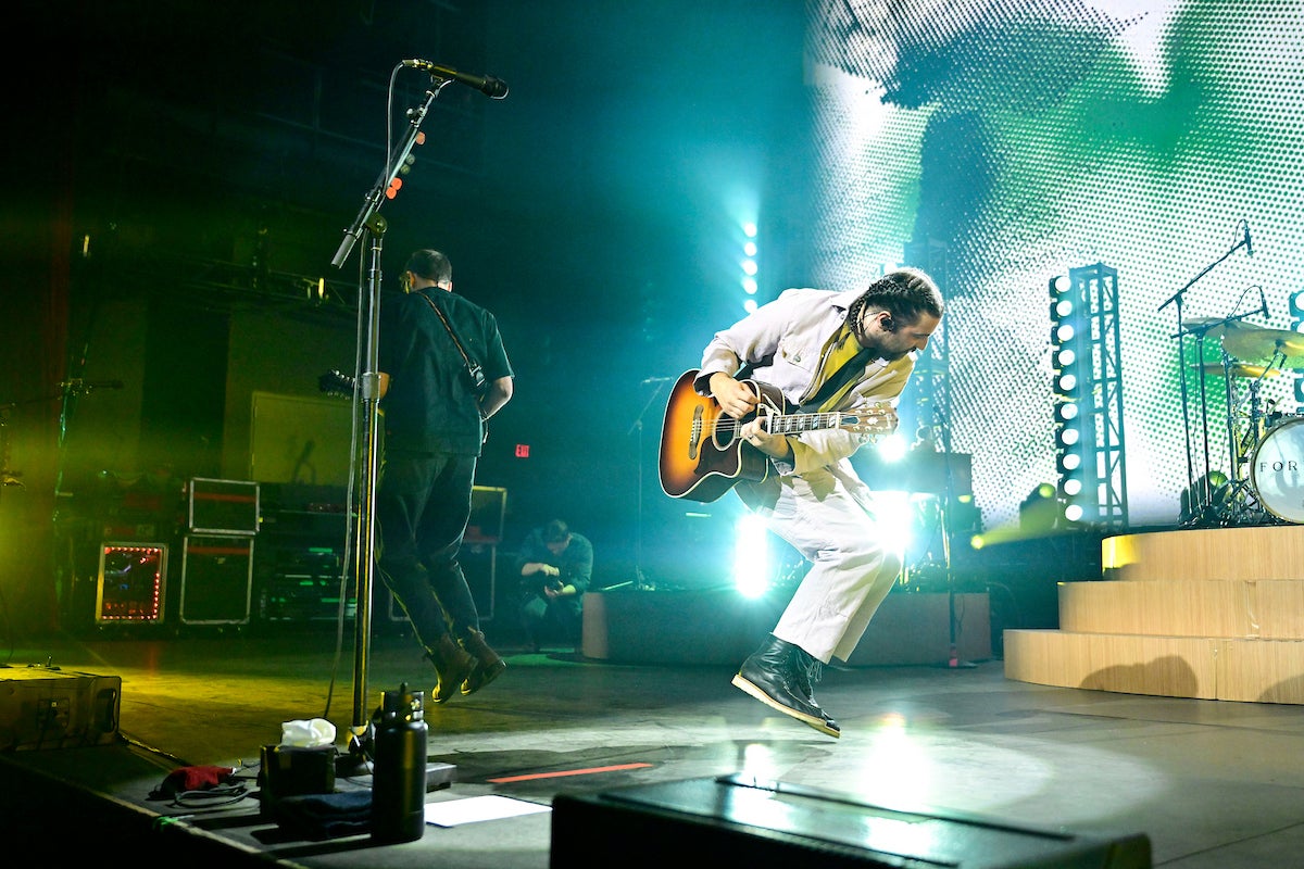 Watch: Noah Kahan performs new, unreleased song ‘Deny Deny Deny’