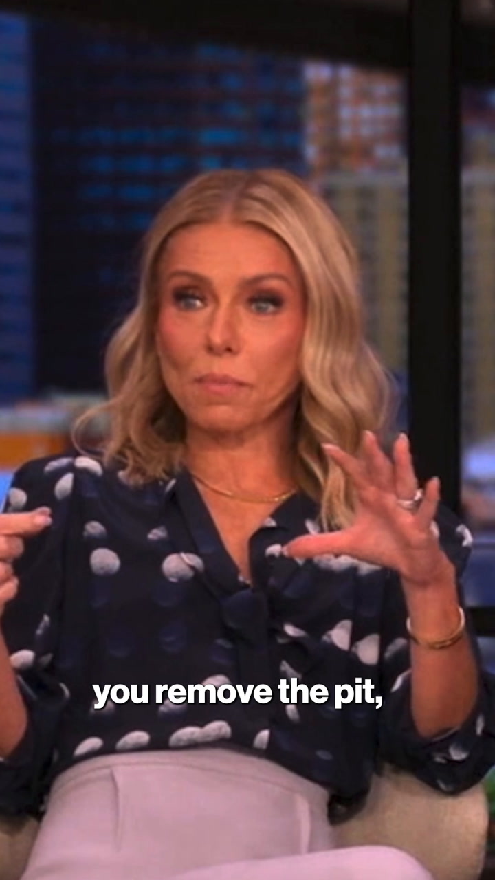 Kelly Ripa & Mark Consuelos Think Eating A Date With Butter Tastes Just ...