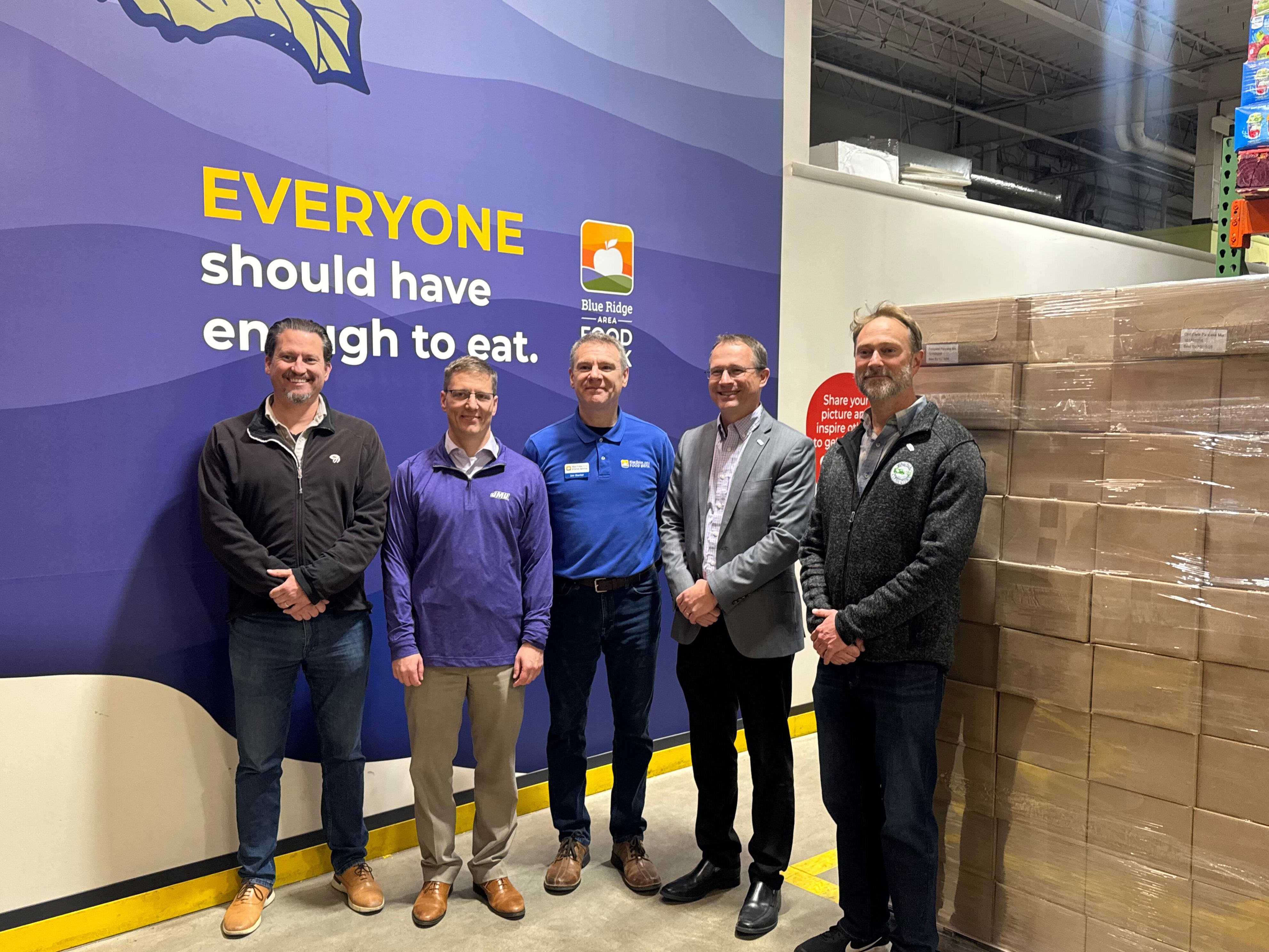 JMU completes 18th annual fall food drive providing hundreds of meals