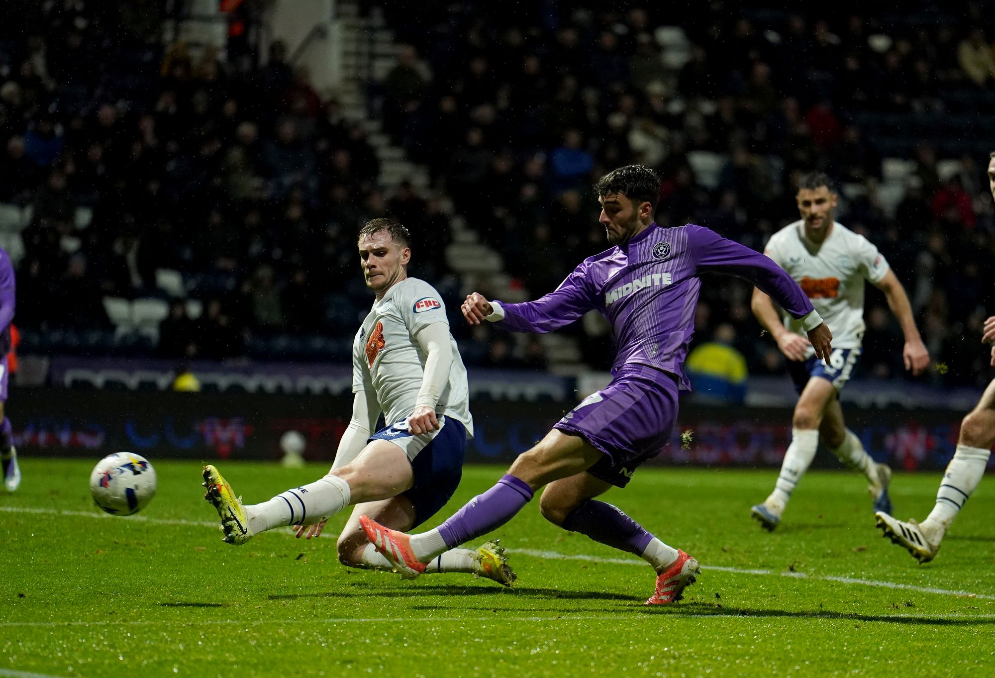 Stoke City 'mulling over' bid for Sheffield United's former Everton and ...