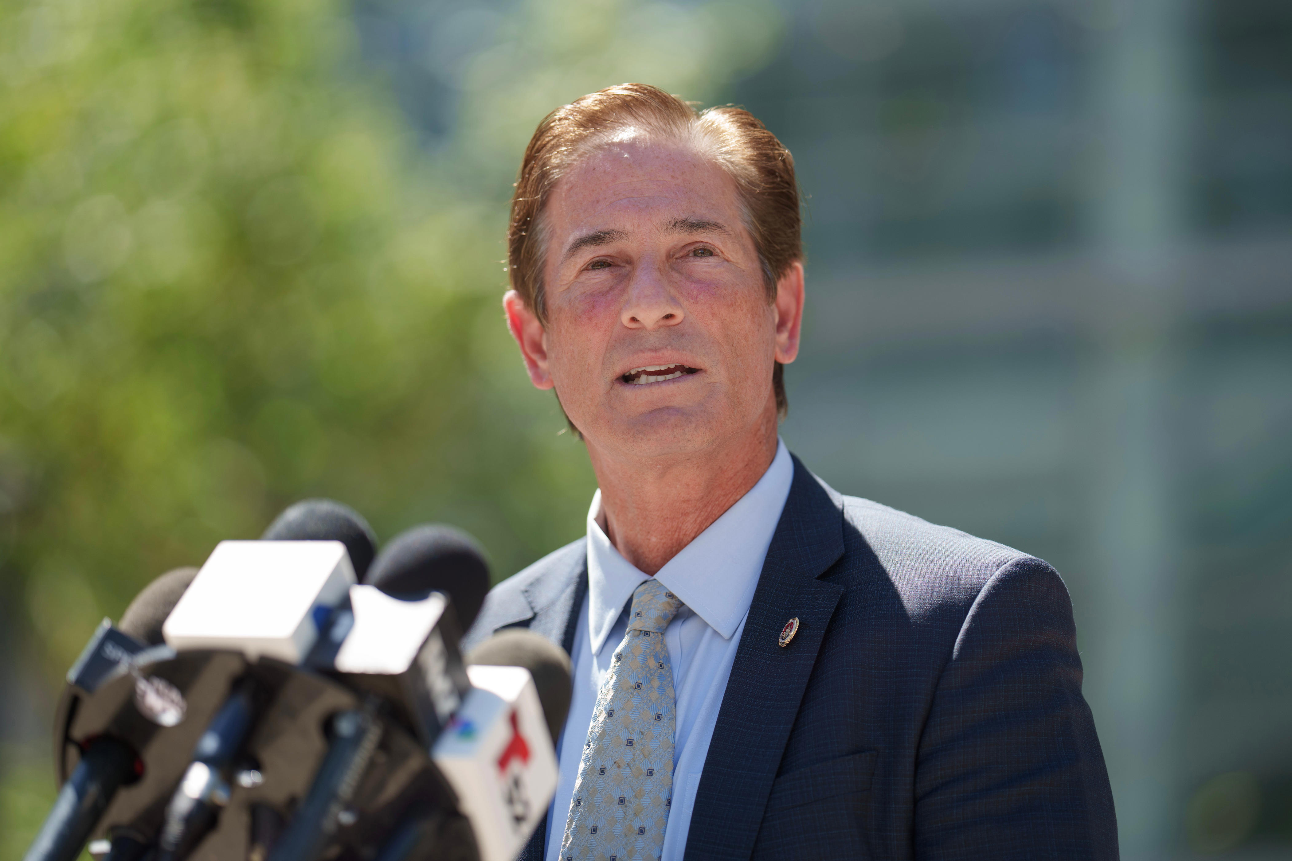 DA wants dismissal of case on 2 officers charged in shooting death