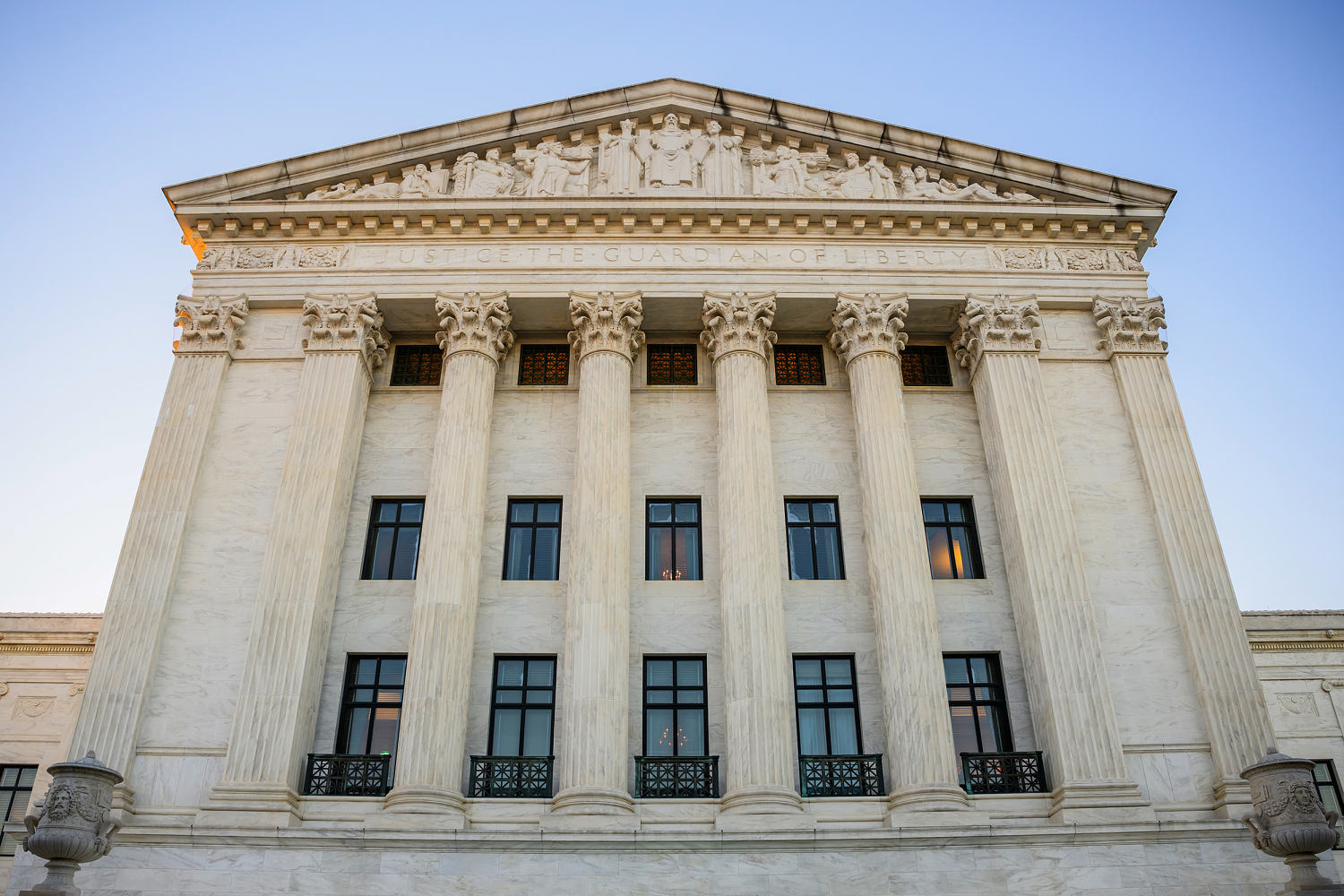 Supreme Court temporarily reinstates Texas Republicans' redrawn ...