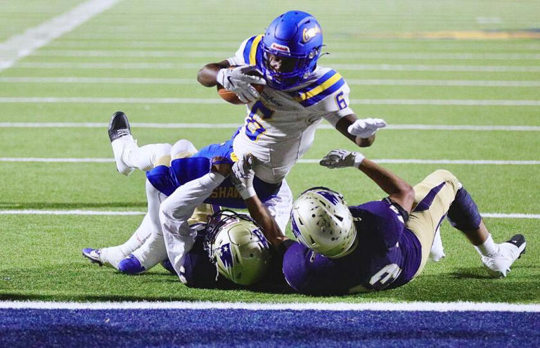 Crenshaw ends Birmingham's City Section unbeaten streak, advances to ...