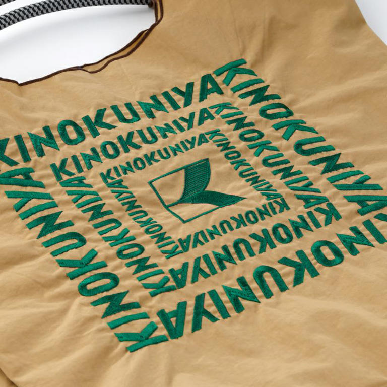 6050円刺繍バッグが素敵すぎる！」紀ノ国屋×ボールアンドチェーン2色