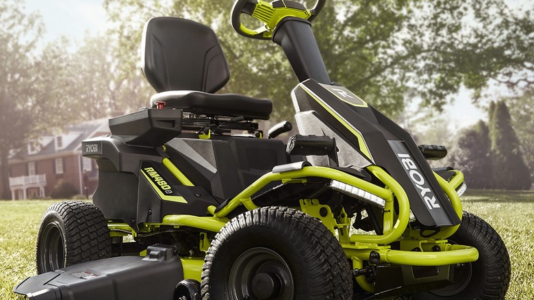 How Long Do The Batteries Last In Ryobi's RM480E Electric Riding Lawn ...