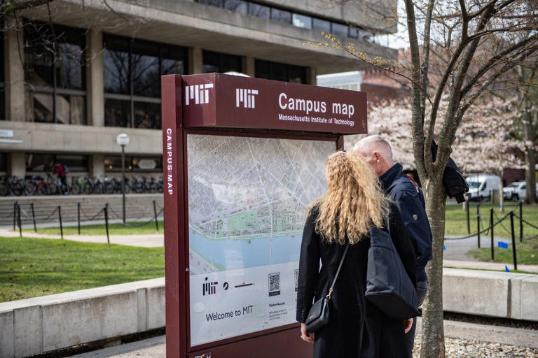 An MIT Student Awed Top Economists With His AI Study—Then It All Fell Apart