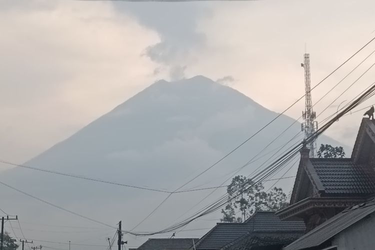 Aktivitas Gempa Meningkat, Status Gunung Talang Berubah Jadi Waspada