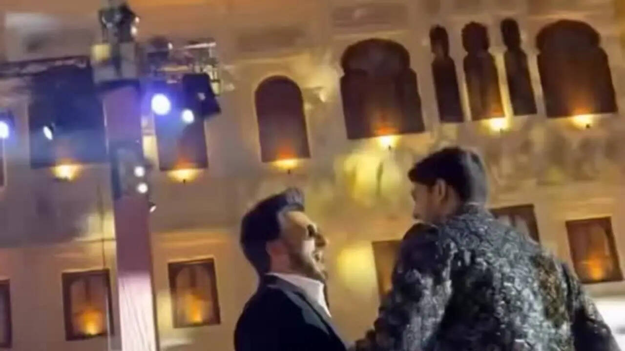 Ranveer Singh Sets Stage On Fire At Netra Mantena's Udaipur Wedding ...