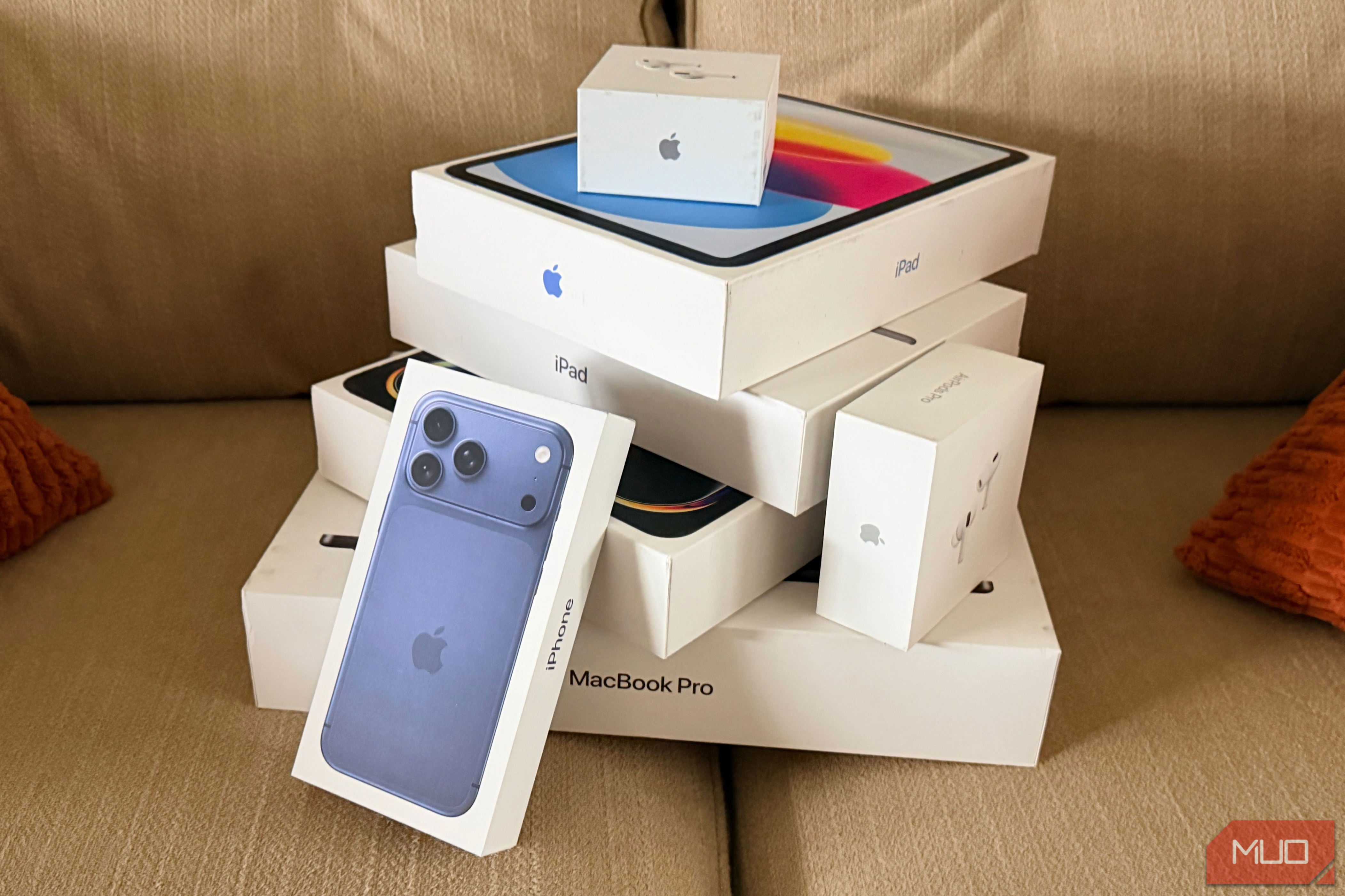 You should never toss your MacBook and iPad boxes — try these brilliant ...