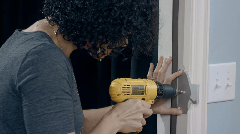 Brilliant Teen's Home Safety Invention Rethinks Traditional Deadbolts ...