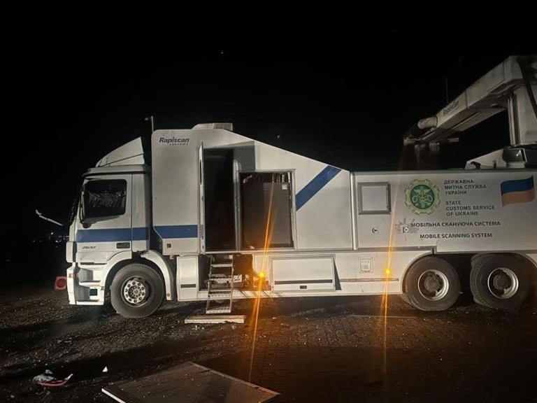 Russia strikes Ukraine-Romania border checkpoint