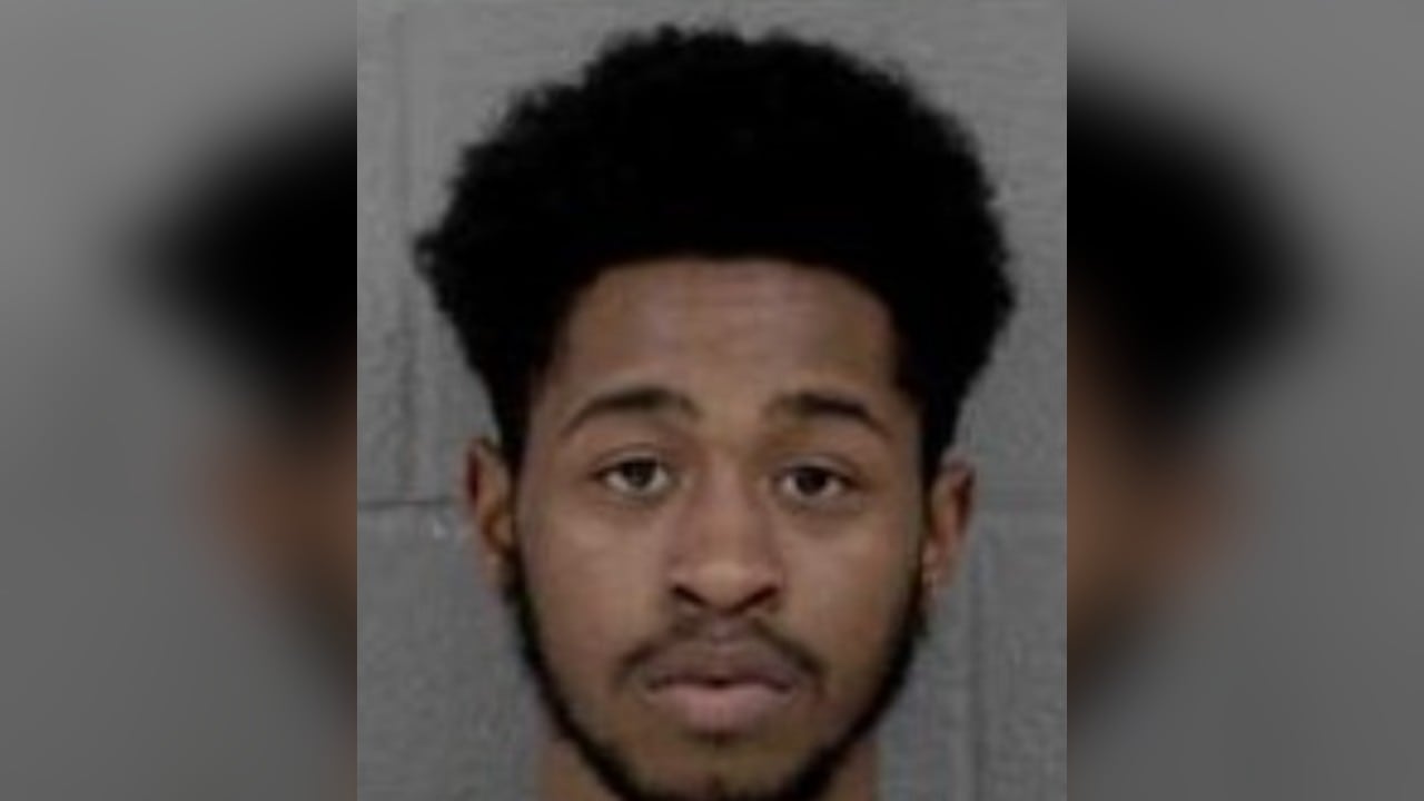 Murder suspect remains at large after police identify fingerprints