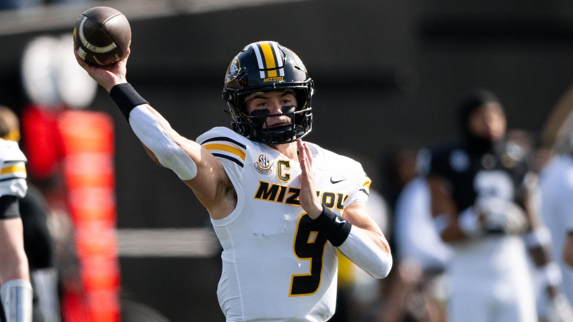 College football Week 13 picks against the spread, trends: Expert on 33 ...