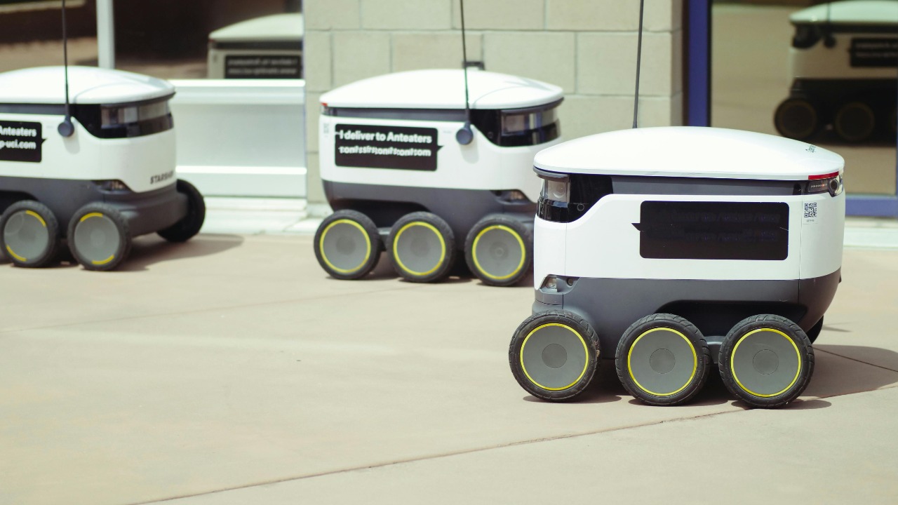 Uber Eats will deploy Starship delivery robots in the UK