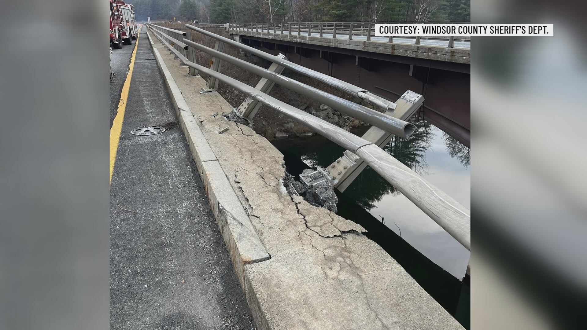 Box truck crashes through guardrail into Vermont river