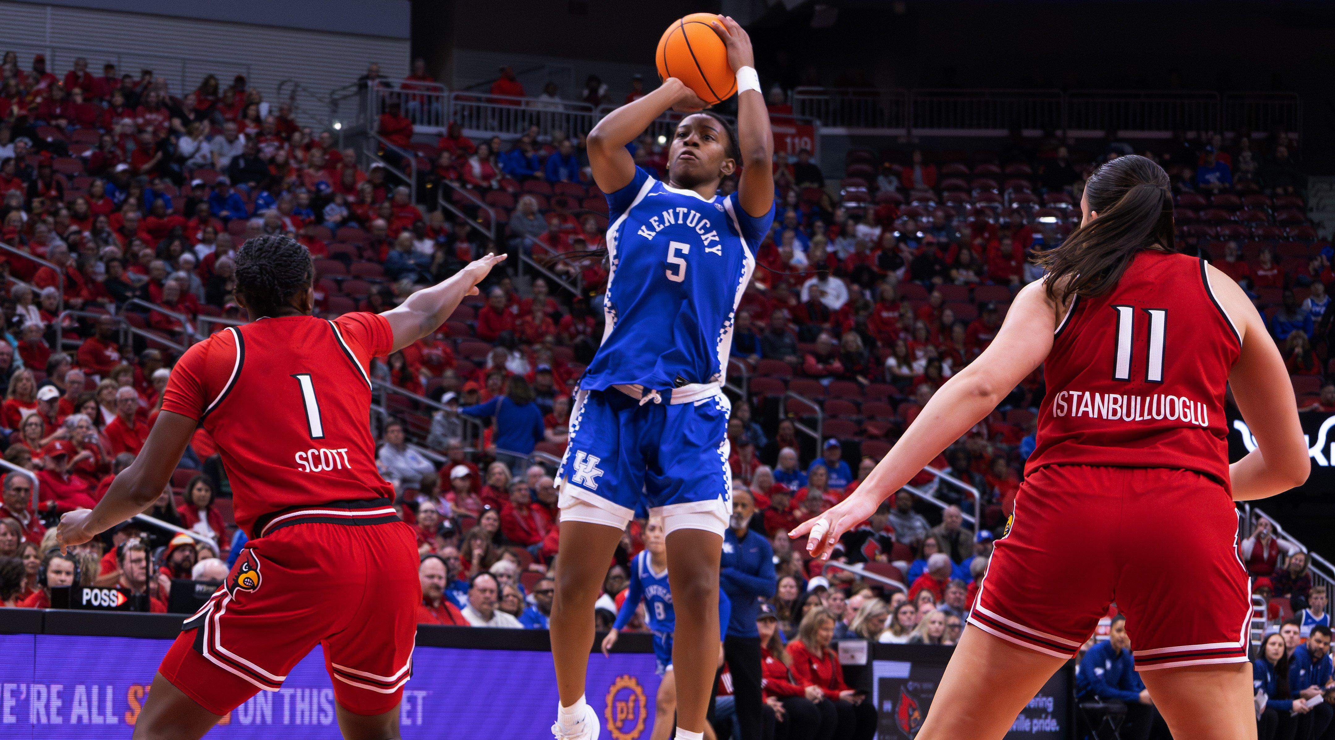 ‘Unbelievable' Tonie leads UK women's basketball to victory at