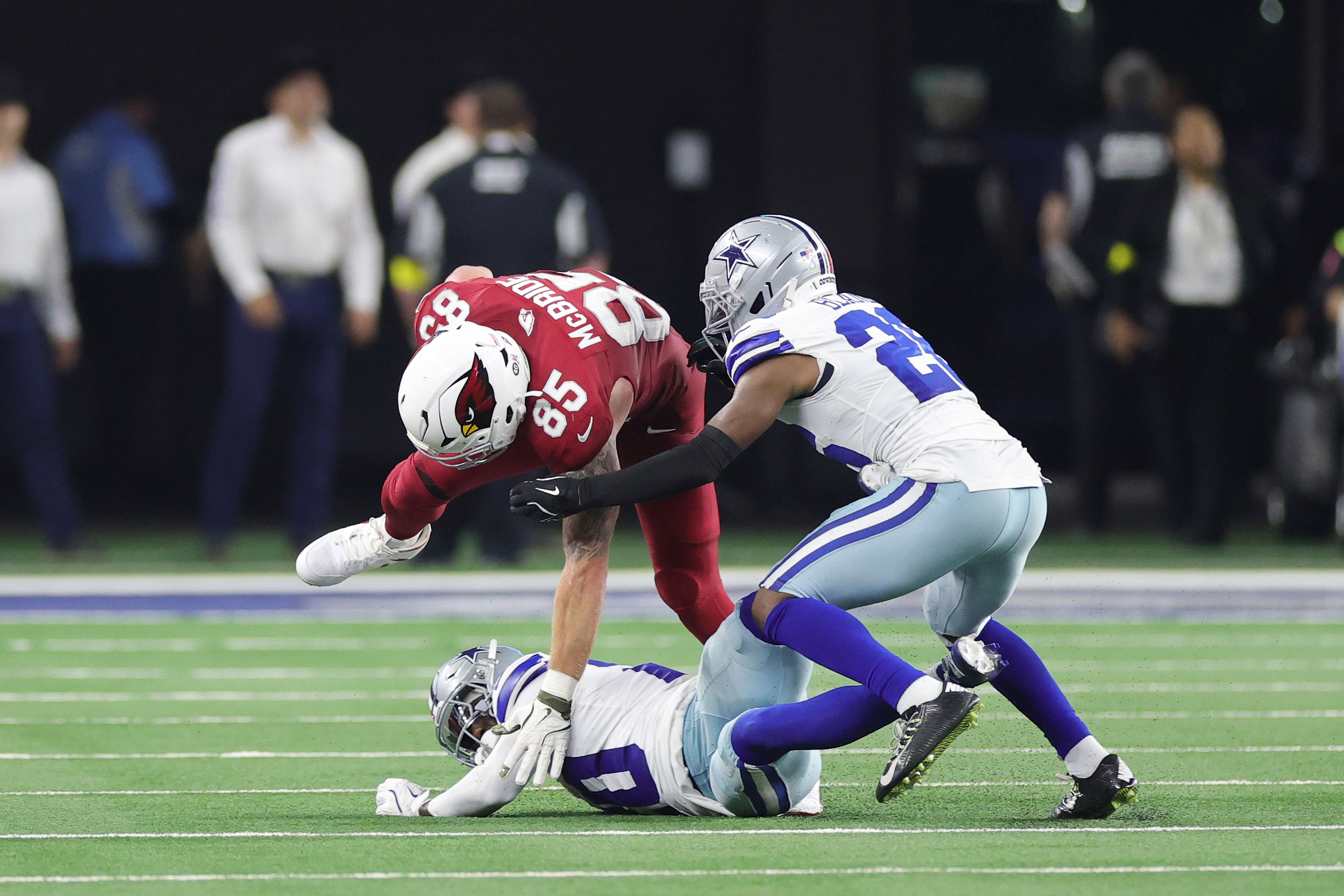 Cowboys cut former first-round pick day before Eagles game