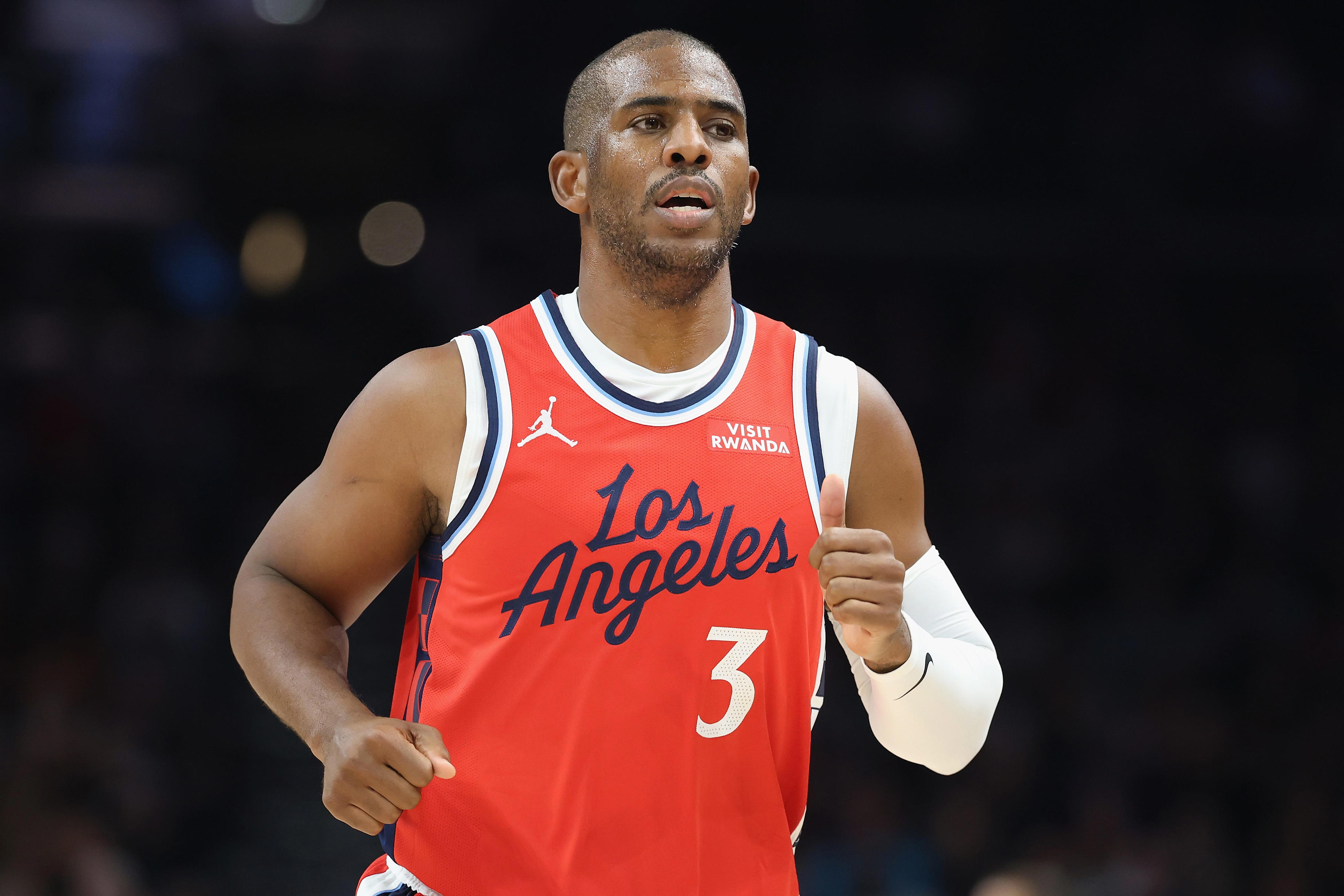 Chris Paul announces he'll retire after 21 seasons in the NBA(01)
