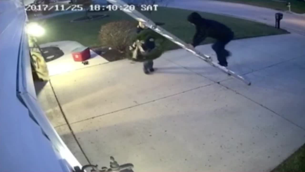 Christmas decoration mishap causes ladder fall in Lima, Ohio, USA