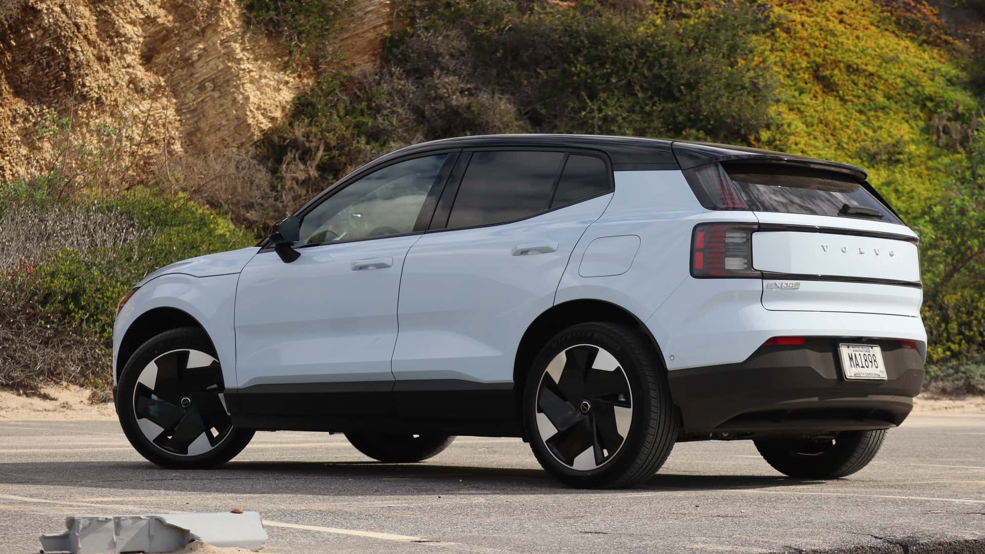 Volvo Admits Software Is Hard. But Its 2026 Cars May Finally Fix the ...