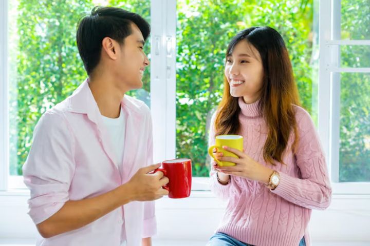 Orang yang Diam-Diam Mencintaimu Seringkali Menunjukkan 8 Perilaku ...