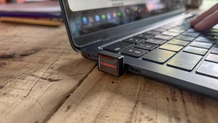 I tried the world's smallest USB flash drive with 1TB storage — and it ...
