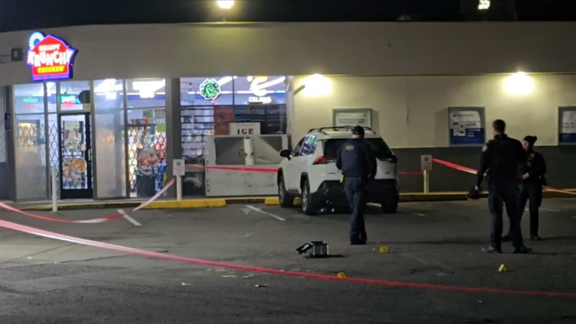 Man, woman shot, seriously injured in SE Portland parking lot