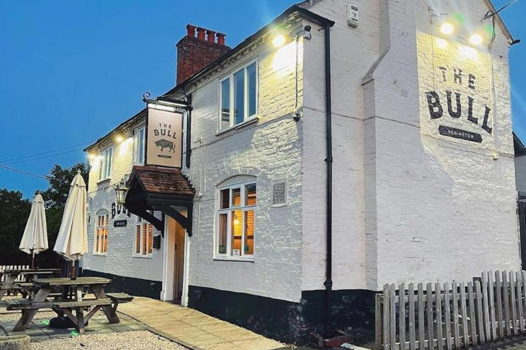 Historic 17th Century pub in 'highly desirable' Midlands village up for ...