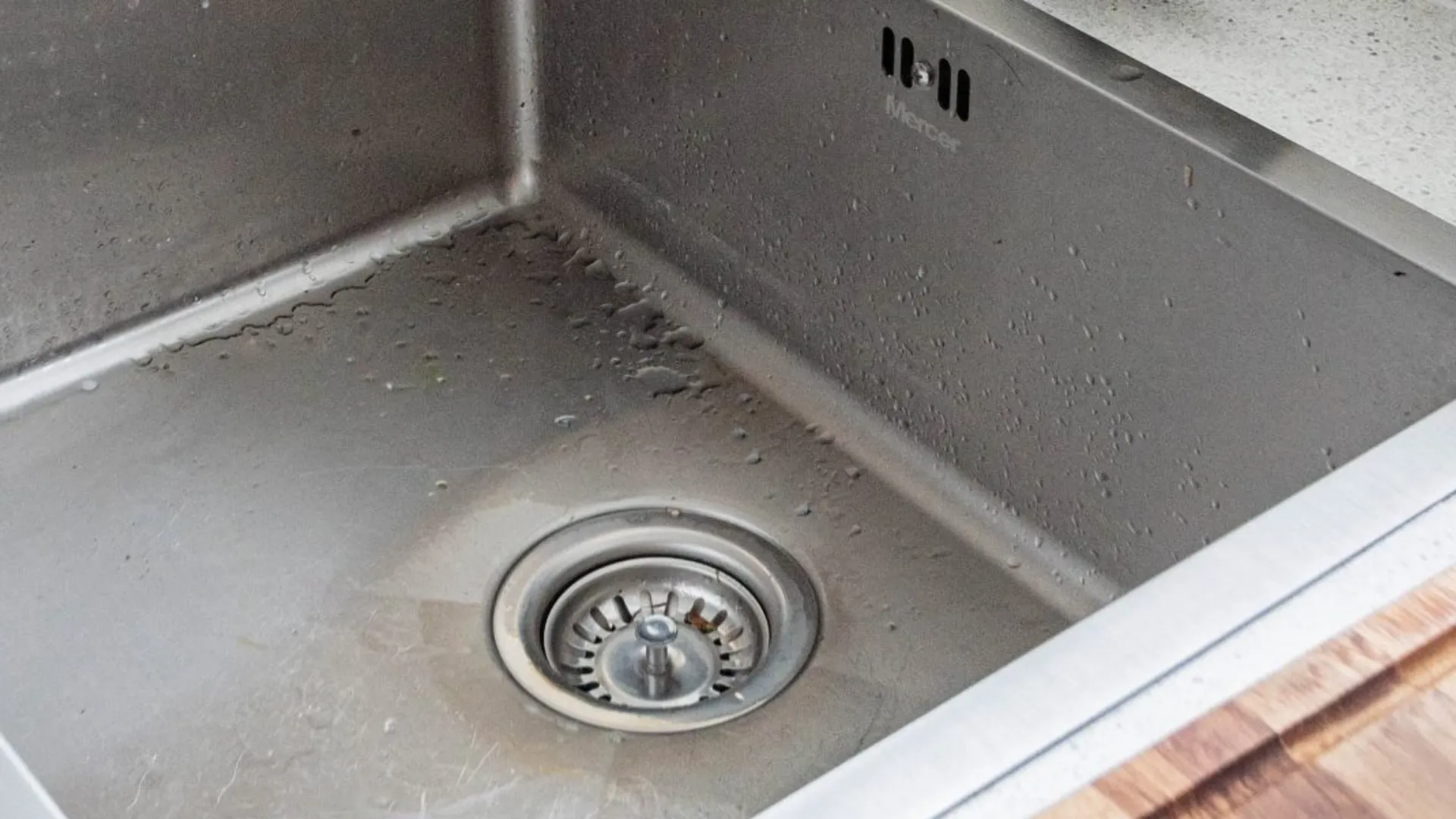 Dit is hét #1 trucje om jouw gootsteen schoon te maken