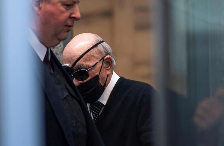 British billionaire Joe Lewis, whose family trust owns Tottenham Hotspur football club, arrives to the United States Courthouse in Manhattan to be sentenced in a New York court, after pleading guilty in January to insider trading charges in New York, US, April 4, 2024. (credit: REUTERS/EDUARDO MUNOZ/FILE PHOTO)
