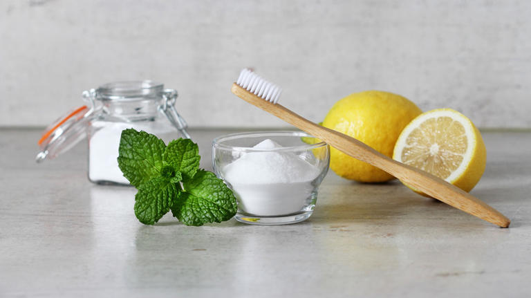 Why You Should Be Adding Mint And Baking Soda To Your Cleaning Routine