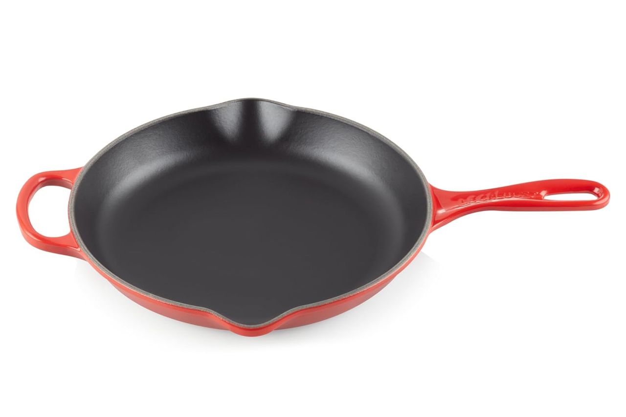 Amazon Le Creuset Enameled Cast Iron Signature Iron Handle Skillet, 10.25