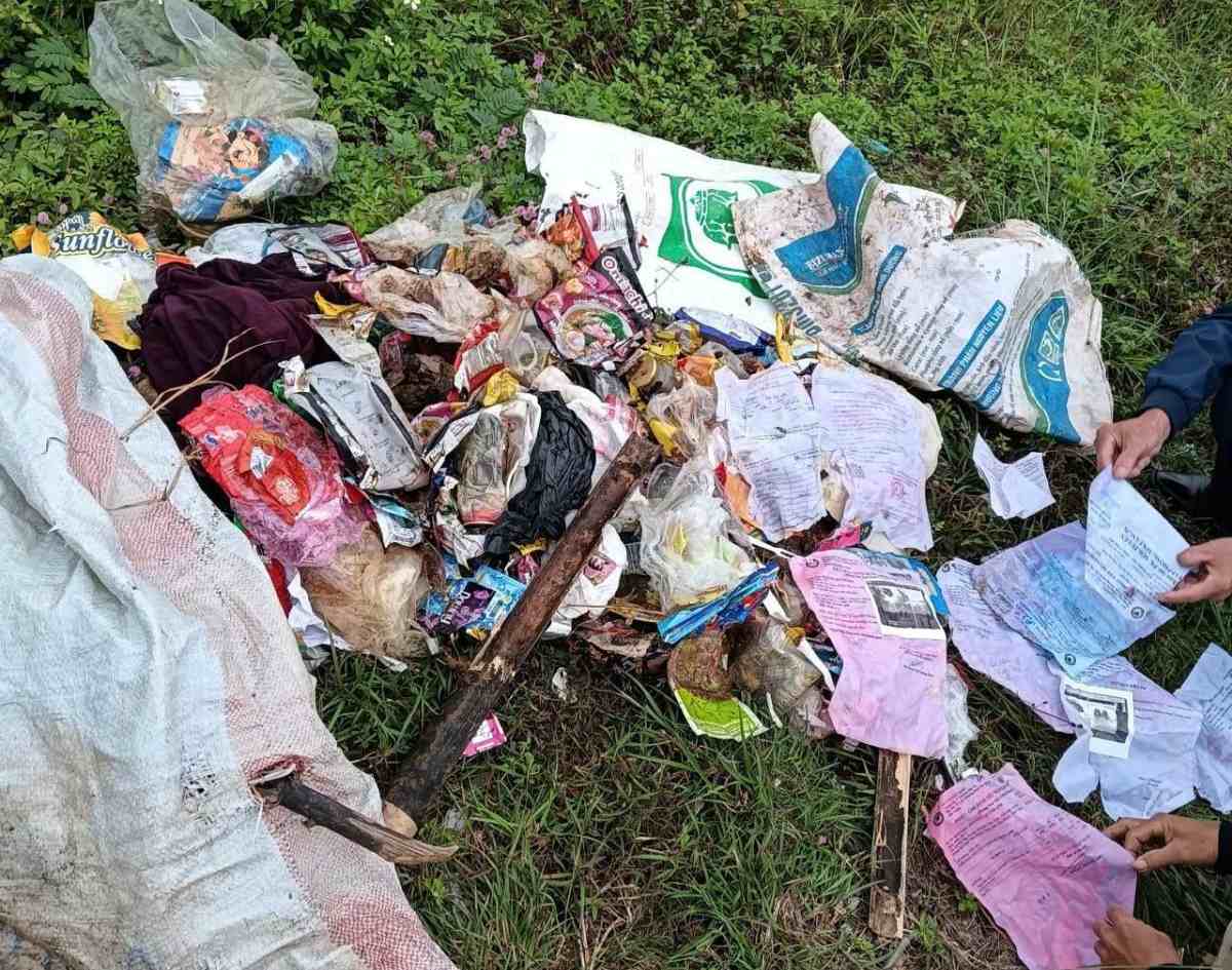 Xã ở Bắc Ninh xử phạt 8 công dân vứt rác nơi công cộng