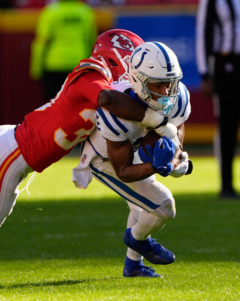 Chiefs rally from 11-point deficit to beat Colts 23-20 in OT on ...