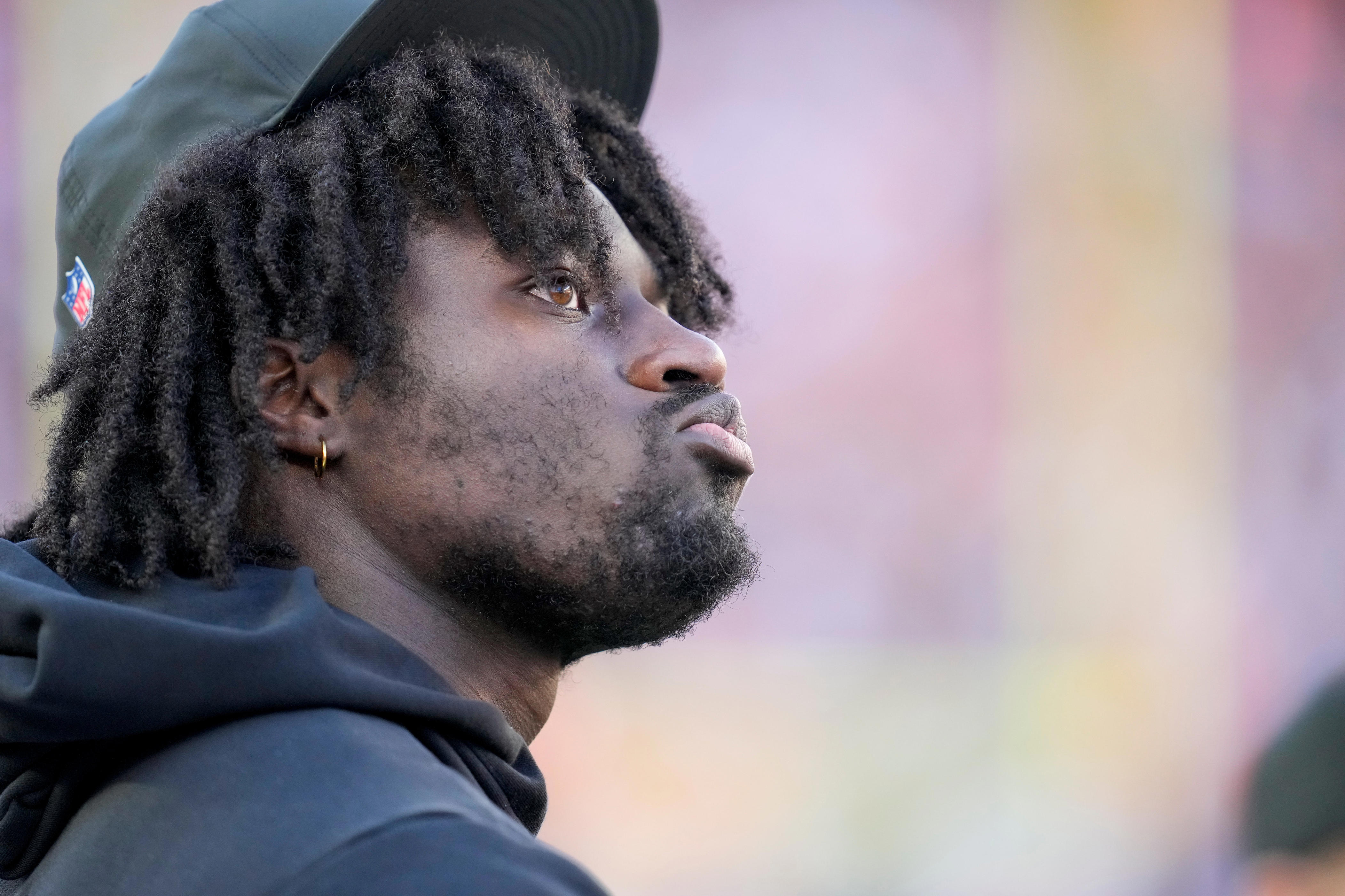 Bengals defensive end Shemar Stewart says he will play vs Dolphins