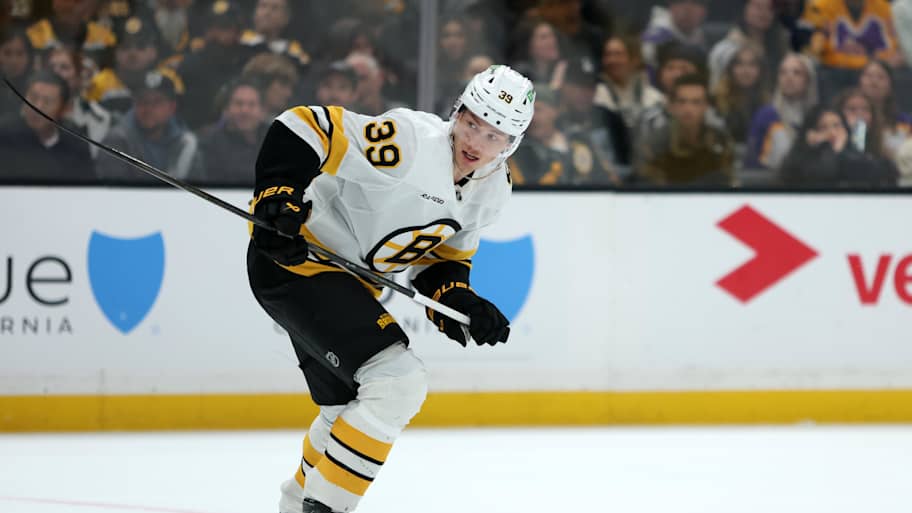 Bruins Center Tied at Top of Offensive Rankings
