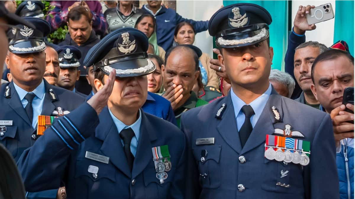 With Tears And A Salute, IAF Officer Afshan Bids Farewell To Husband ...
