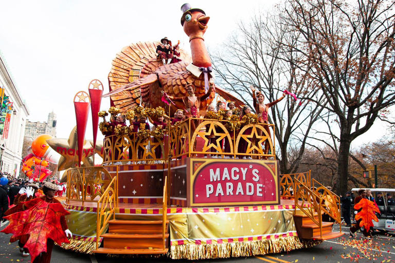 Macy’s Thanksgiving Day Parade 2025: Everything to Know About This Year ...
