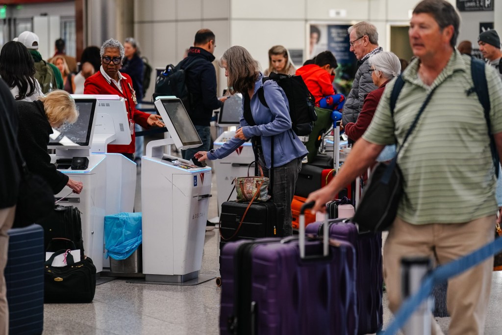 More than 2,000 flights cancelled or delayed by US government shutdown
