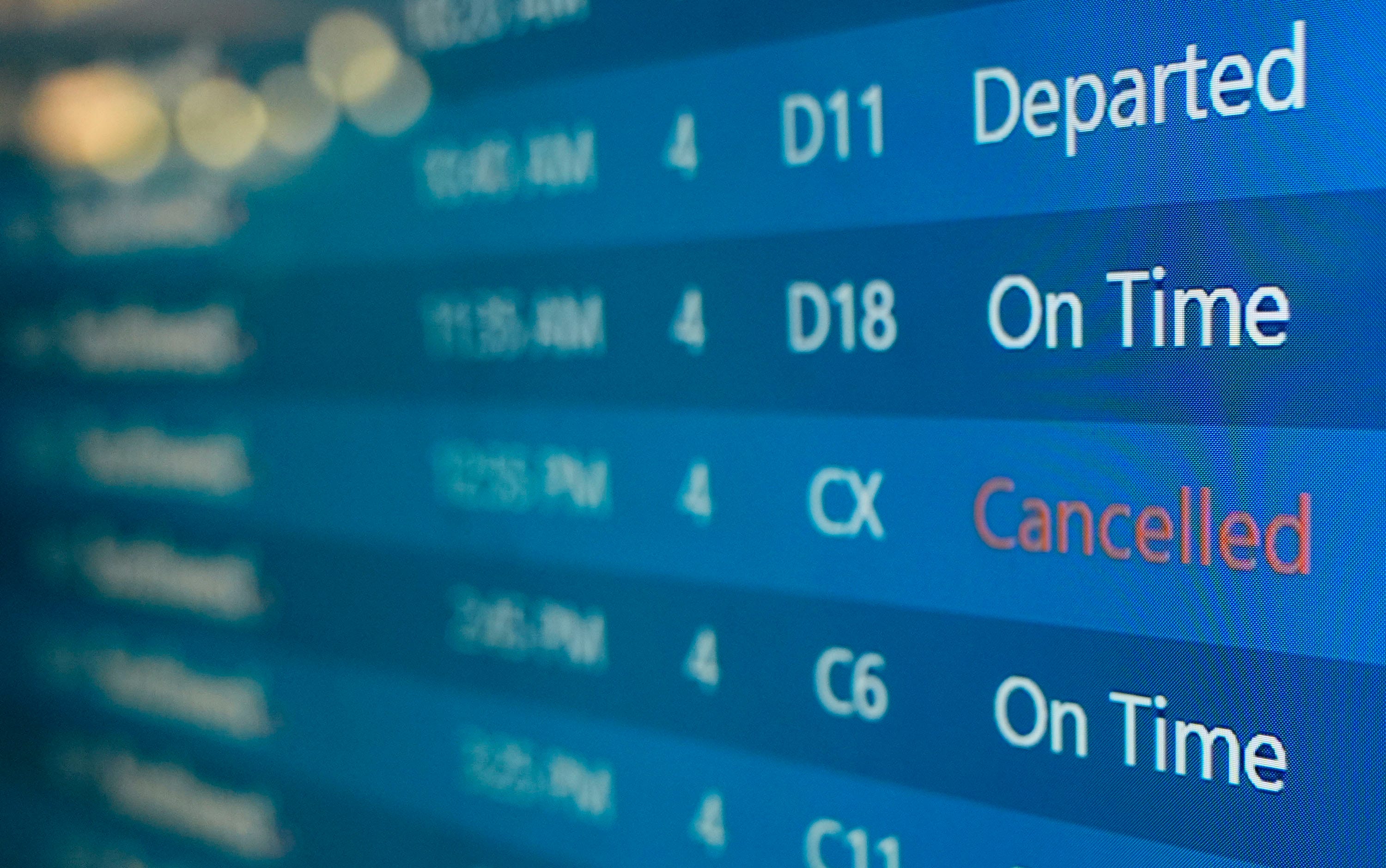 Flights continue at Sky Harbor amid FAA airport closures